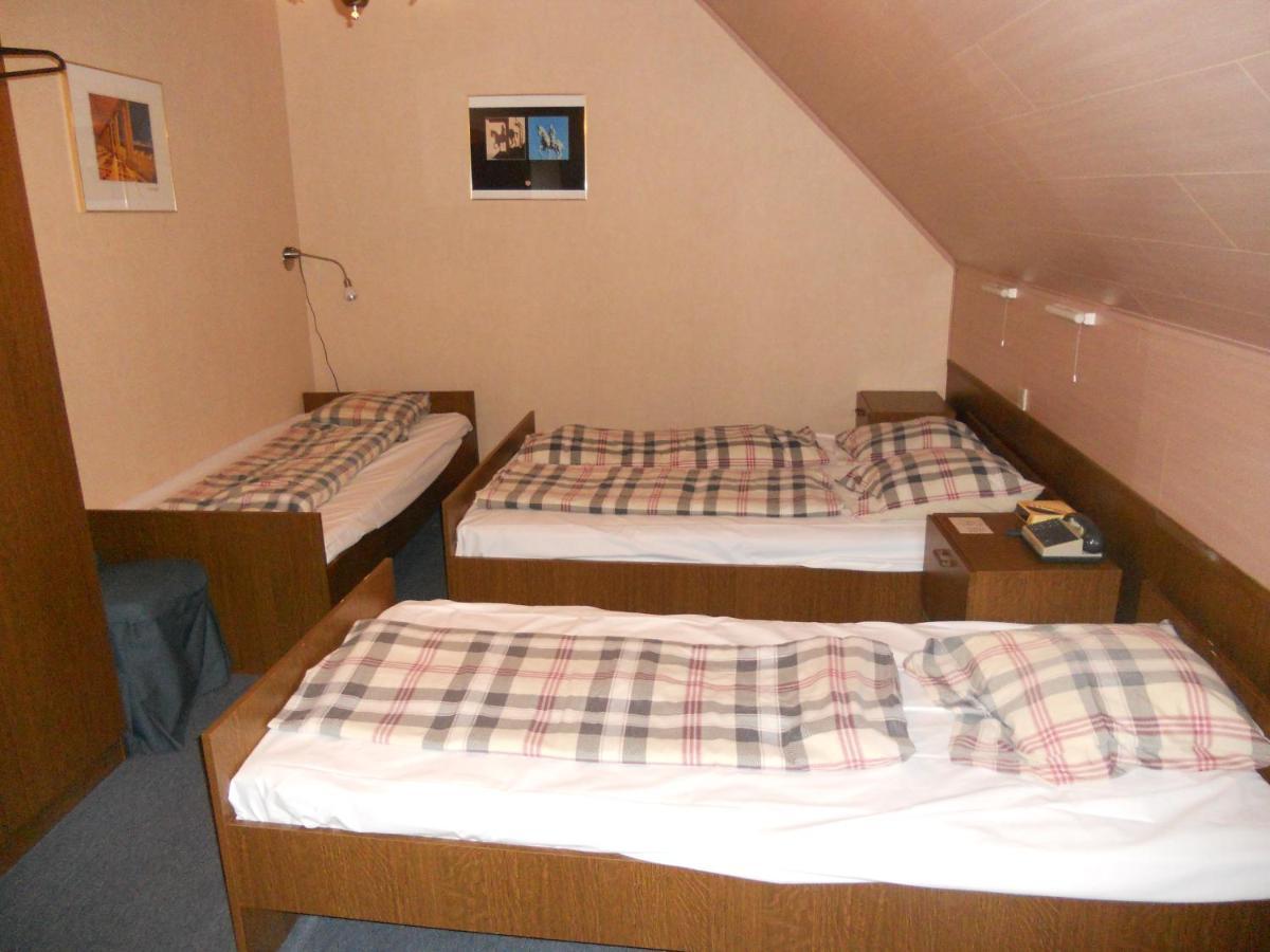 Hotel Ten Putte Gistel Kültér fotó